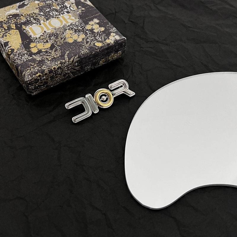 Dior Brooch 05lyr50